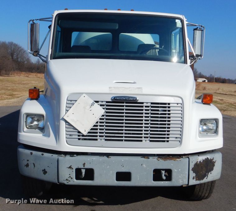 image for item GF9002 2004 Freightliner FL70 fuel truck