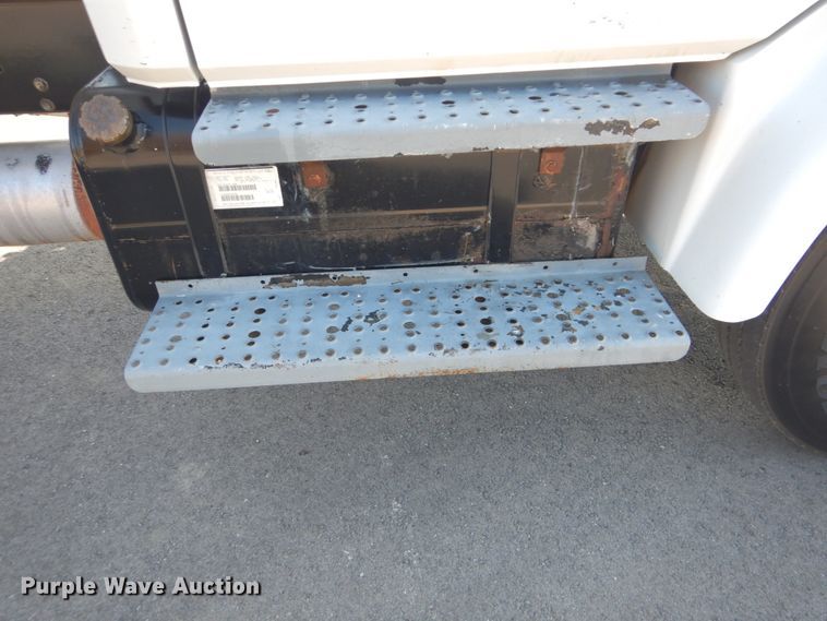 image for item GF9002 2004 Freightliner FL70 fuel truck