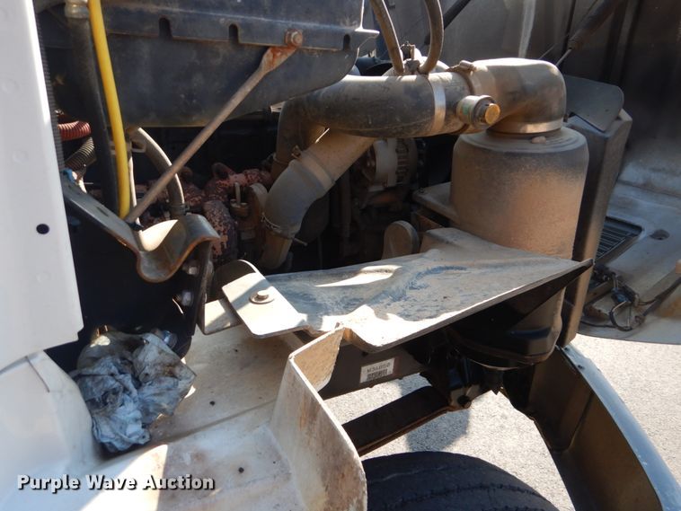 image for item GF9002 2004 Freightliner FL70 fuel truck