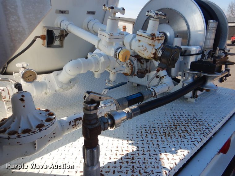 image for item GF9002 2004 Freightliner FL70 fuel truck