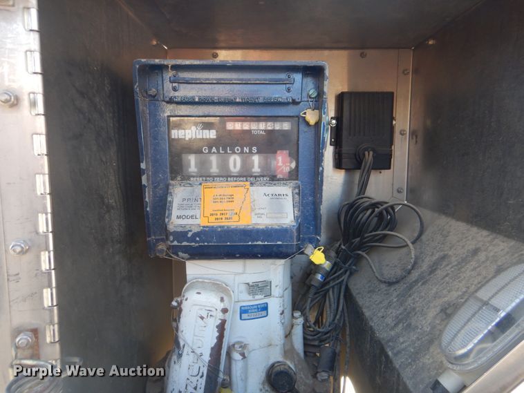 image for item GF9002 2004 Freightliner FL70 fuel truck