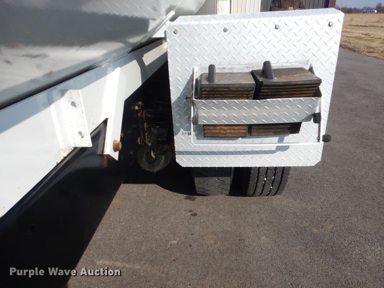 image for item GF9002 2004 Freightliner FL70 fuel truck