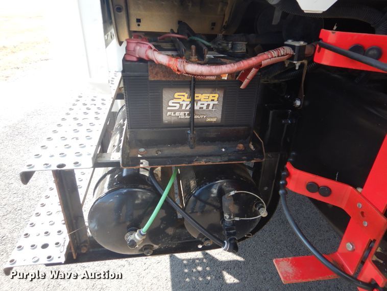 image for item GF9002 2004 Freightliner FL70 fuel truck