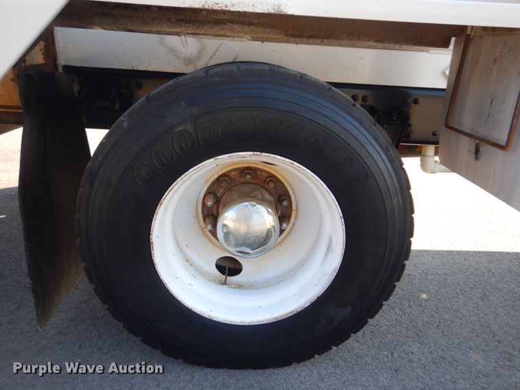 image for item GF9002 2004 Freightliner FL70 fuel truck