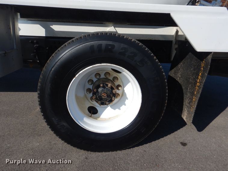 image for item GF9002 2004 Freightliner FL70 fuel truck