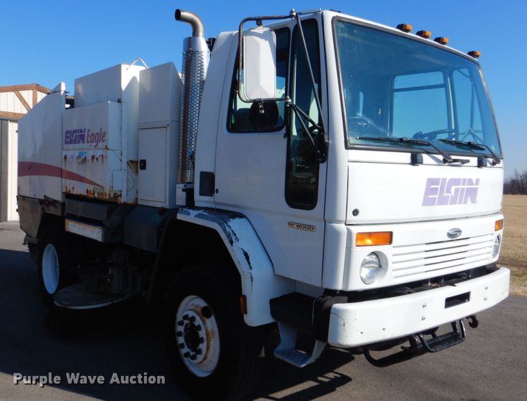 image for item GF9003 2002 Sterling SC8000 street sweeper truck