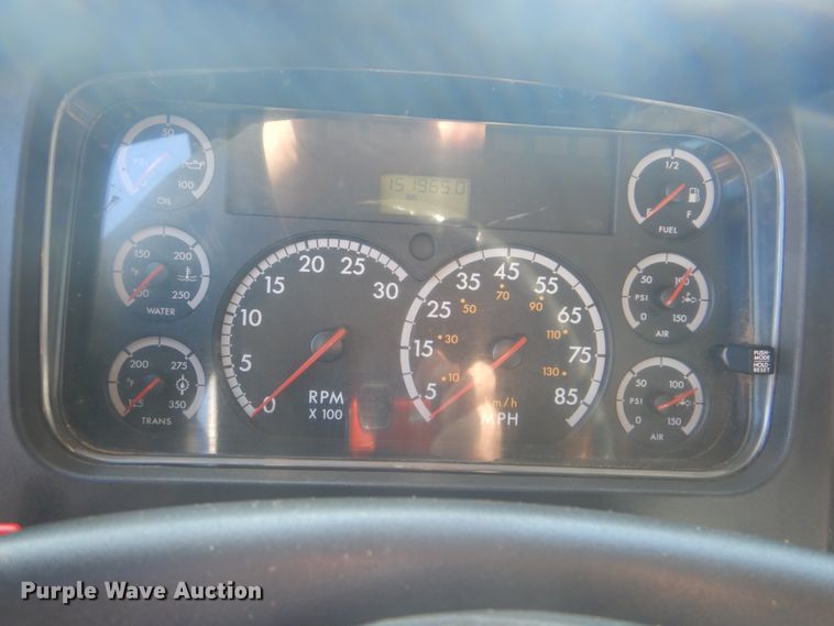 image for item GF9004 2007 Freightliner Business Class M2 flatbed truck