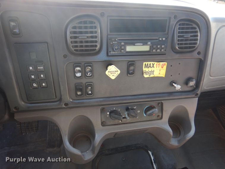 image for item GF9004 2007 Freightliner Business Class M2 flatbed truck