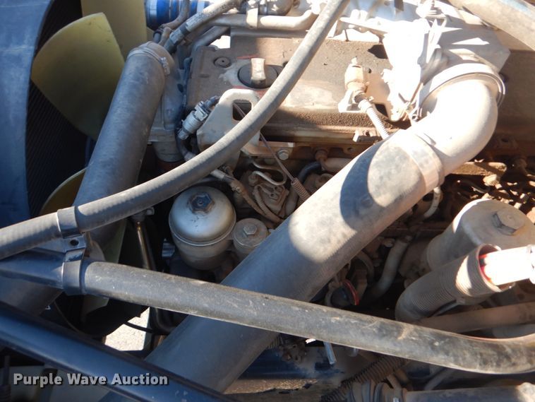 image for item GF9004 2007 Freightliner Business Class M2 flatbed truck