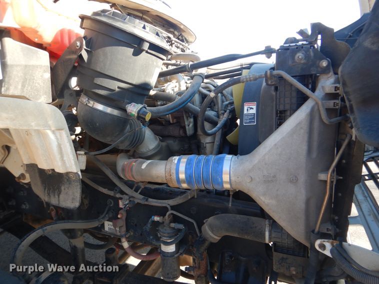 image for item GF9004 2007 Freightliner Business Class M2 flatbed truck