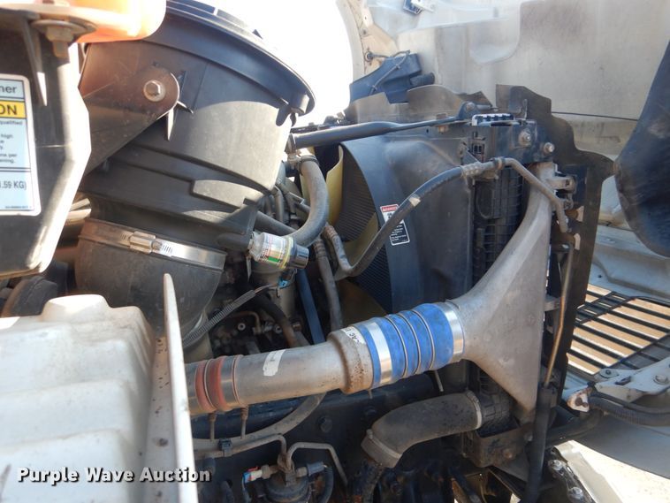 image for item GF9004 2007 Freightliner Business Class M2 flatbed truck