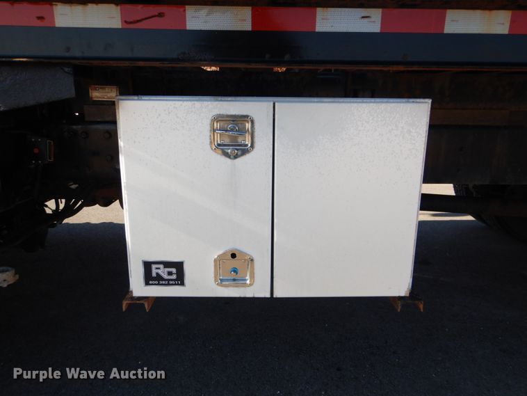 image for item GF9004 2007 Freightliner Business Class M2 flatbed truck