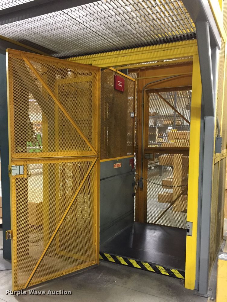 image for item GF9519 Langly PowRLift EH102 lift