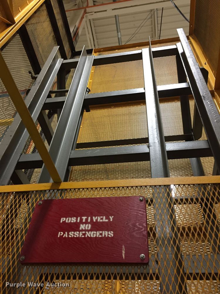 image for item GF9519 Langly PowRLift EH102 lift