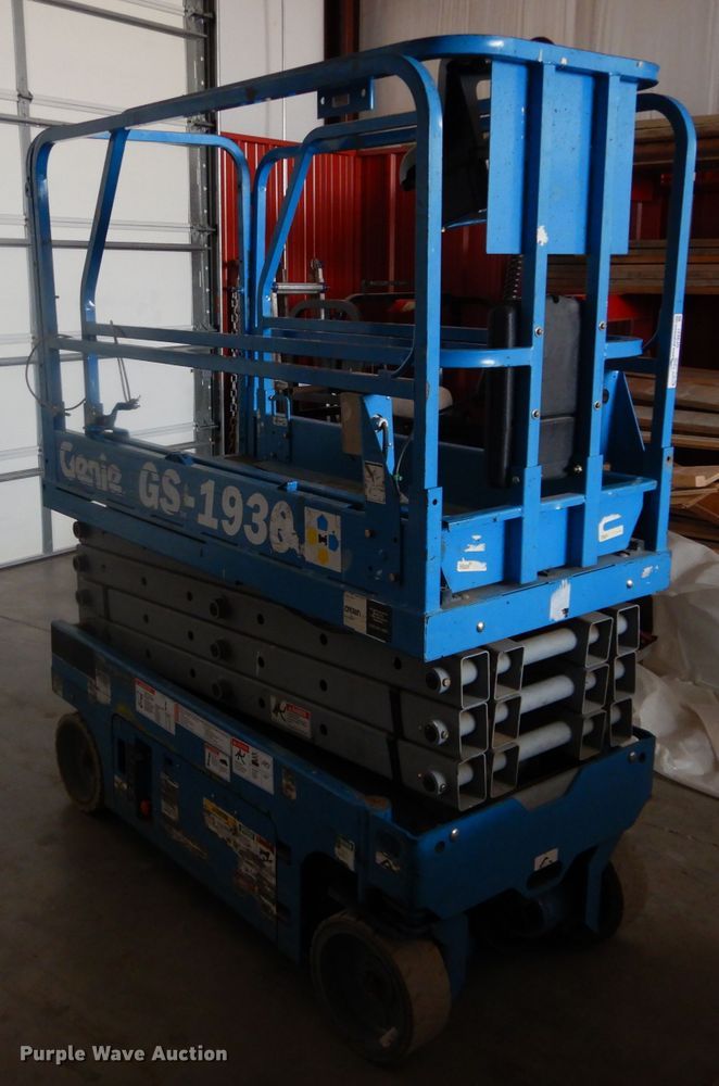 image for item GF9837 Genie GS-1930 scissor lift