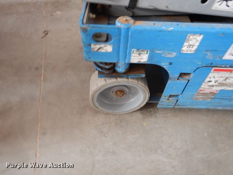 image for item GF9837 Genie GS-1930 scissor lift
