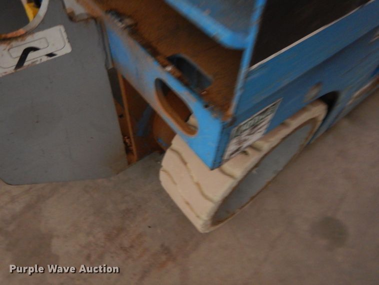 image for item GF9837 Genie GS-1930 scissor lift