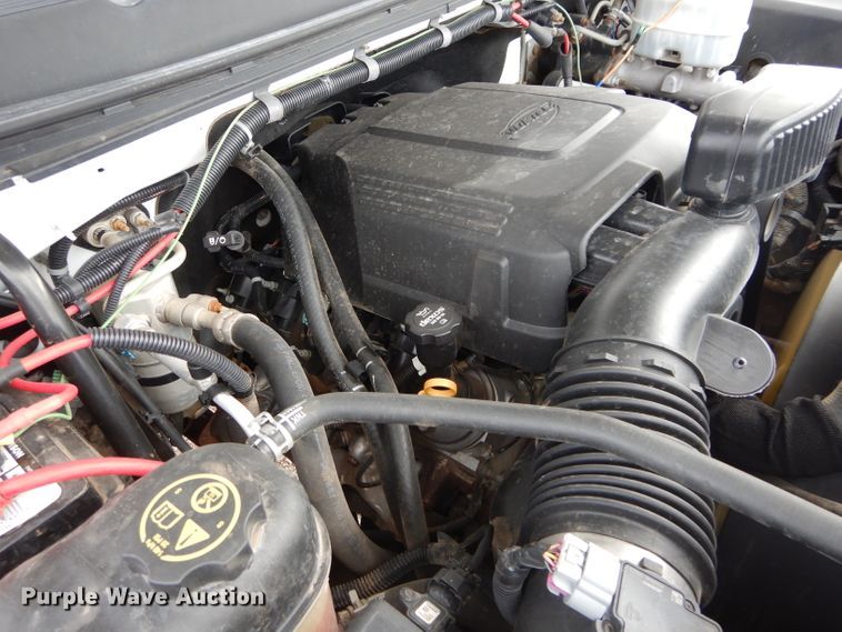 image for item GF9841 2013 Chevrolet Silverado 3500HD flatbed pickup truck