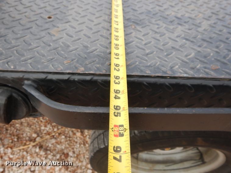 image for item GF9841 2013 Chevrolet Silverado 3500HD flatbed pickup truck