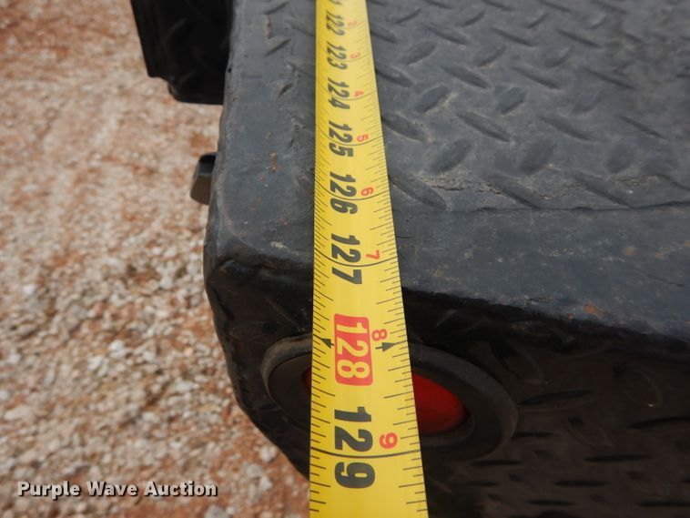 image for item GF9841 2013 Chevrolet Silverado 3500HD flatbed pickup truck