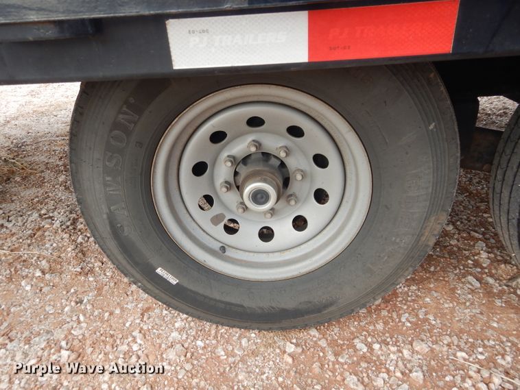 image for item GF9842 2017 PJ tilt deck equipment trailer