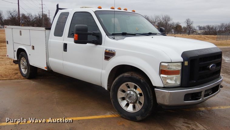 image for item GF9848 2008 Ford F350 XL Super Duty SuperCab utility bed pickup truck