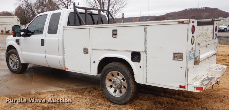 image for item GF9848 2008 Ford F350 XL Super Duty SuperCab utility bed pickup truck