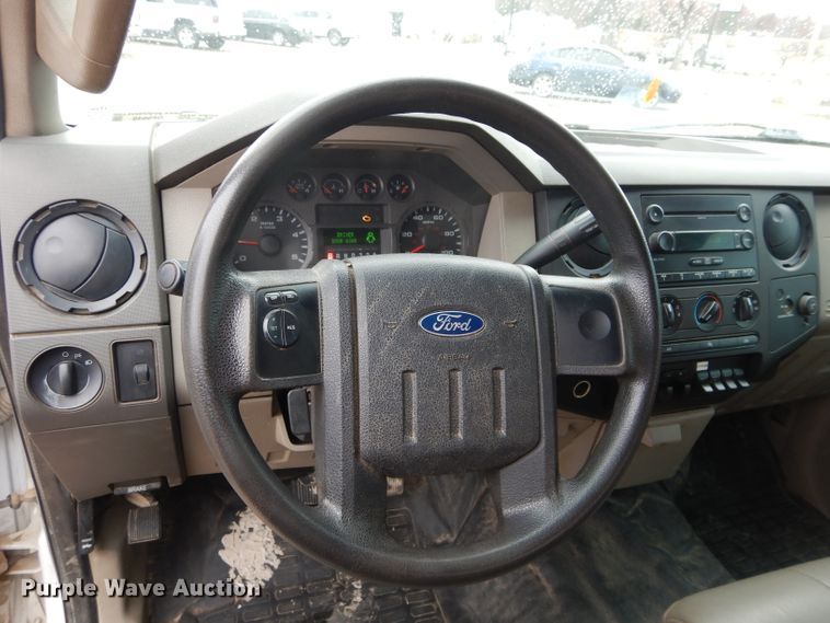 image for item GF9848 2008 Ford F350 XL Super Duty SuperCab utility bed pickup truck