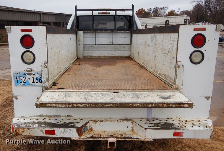 image for item GF9848 2008 Ford F350 XL Super Duty SuperCab utility bed pickup truck