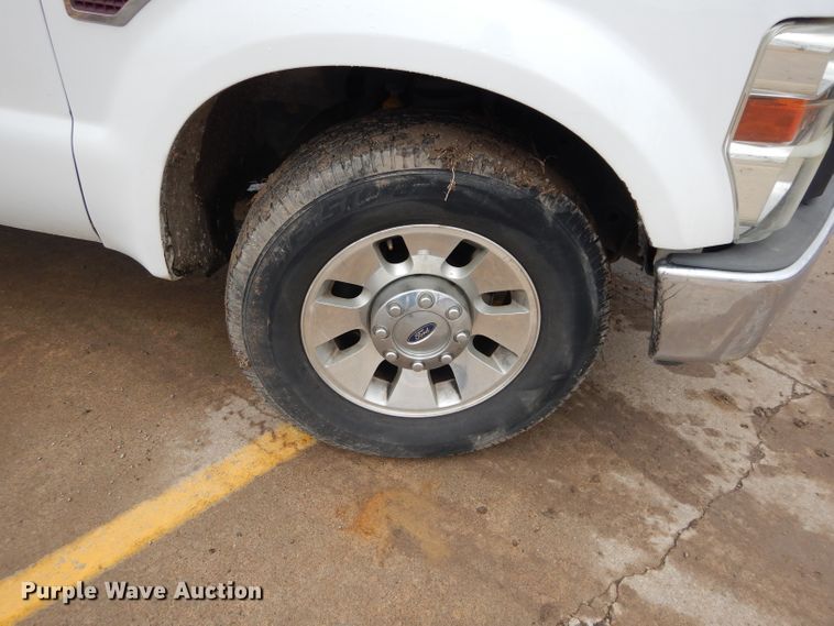 image for item GF9848 2008 Ford F350 XL Super Duty SuperCab utility bed pickup truck