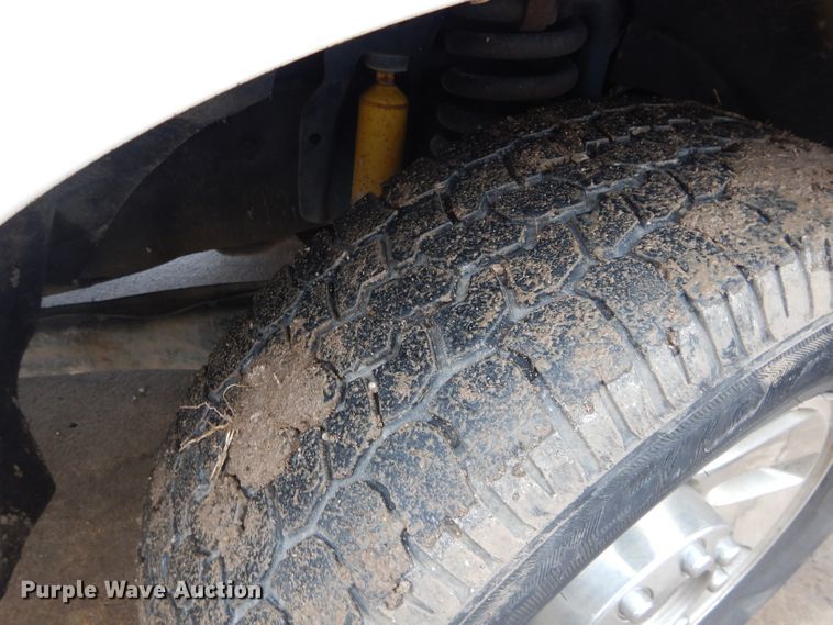 image for item GF9848 2008 Ford F350 XL Super Duty SuperCab utility bed pickup truck