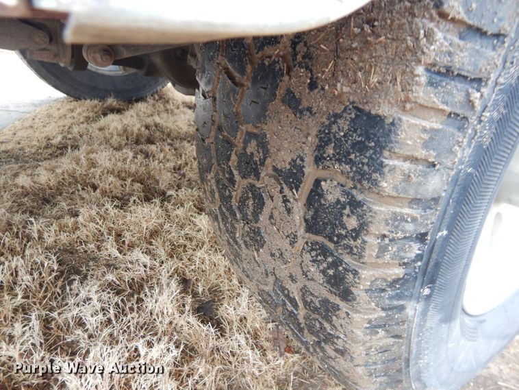 image for item GF9848 2008 Ford F350 XL Super Duty SuperCab utility bed pickup truck