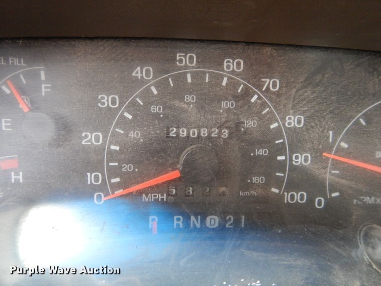 image for item GF9849 2001 Ford F250 Super Duty SuperCab utility bed pickup truck