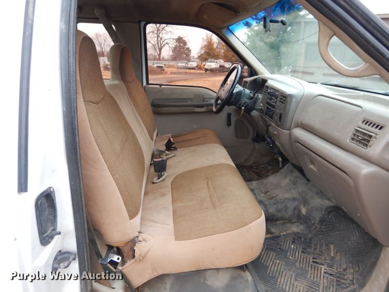 image for item GF9849 2001 Ford F250 Super Duty SuperCab utility bed pickup truck