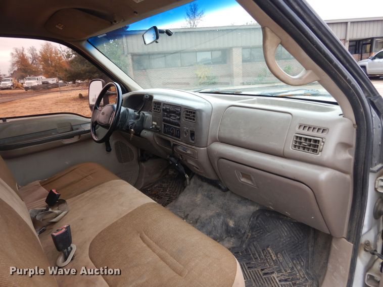 image for item GF9849 2001 Ford F250 Super Duty SuperCab utility bed pickup truck