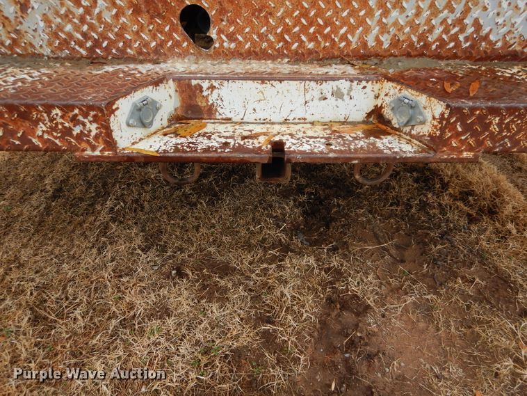 image for item GF9849 2001 Ford F250 Super Duty SuperCab utility bed pickup truck