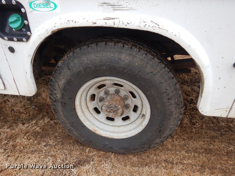 image for item GF9849 2001 Ford F250 Super Duty SuperCab utility bed pickup truck