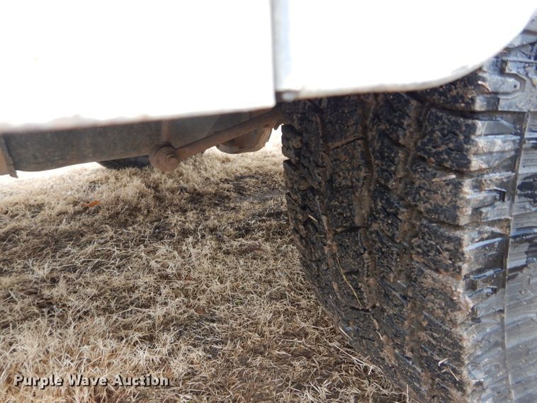 image for item GF9849 2001 Ford F250 Super Duty SuperCab utility bed pickup truck