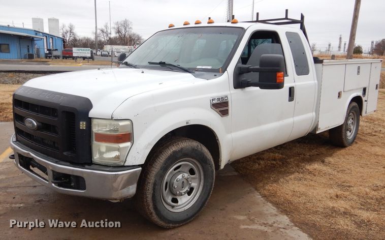 image for item GF9850 2010 Ford F350 XL Super Duty SuperCab utility bed pickup truck