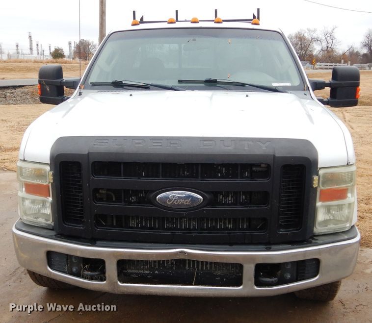 image for item GF9850 2010 Ford F350 XL Super Duty SuperCab utility bed pickup truck