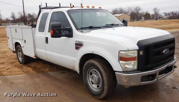 image for item GF9850 2010 Ford F350 XL Super Duty SuperCab utility bed pickup truck