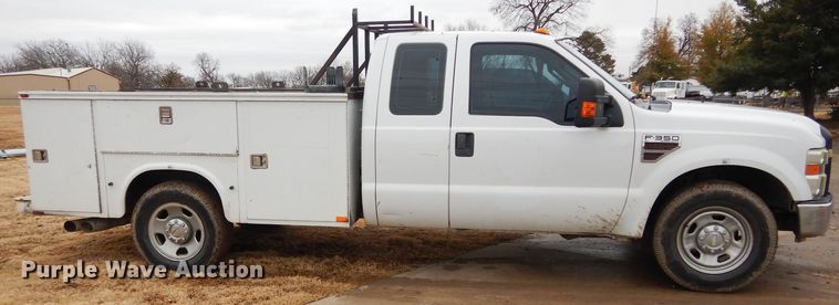 image for item GF9850 2010 Ford F350 XL Super Duty SuperCab utility bed pickup truck