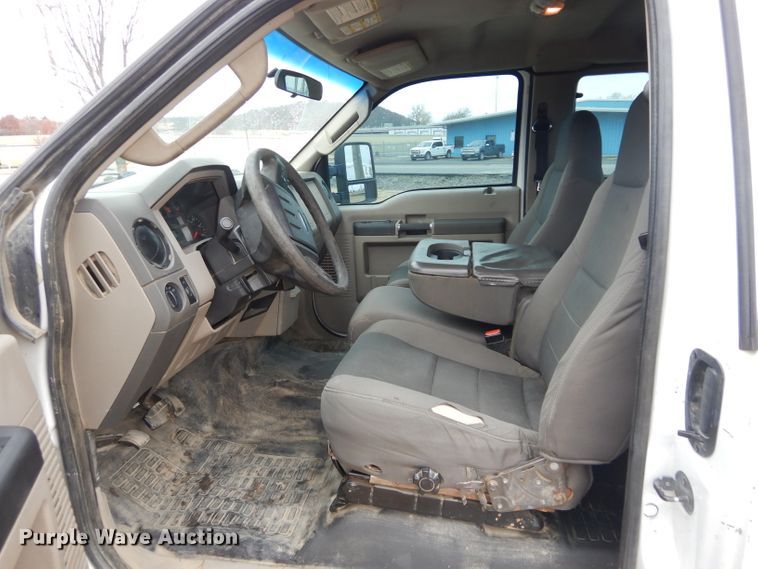 image for item GF9850 2010 Ford F350 XL Super Duty SuperCab utility bed pickup truck