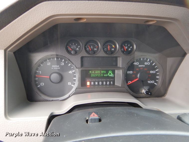 image for item GF9850 2010 Ford F350 XL Super Duty SuperCab utility bed pickup truck