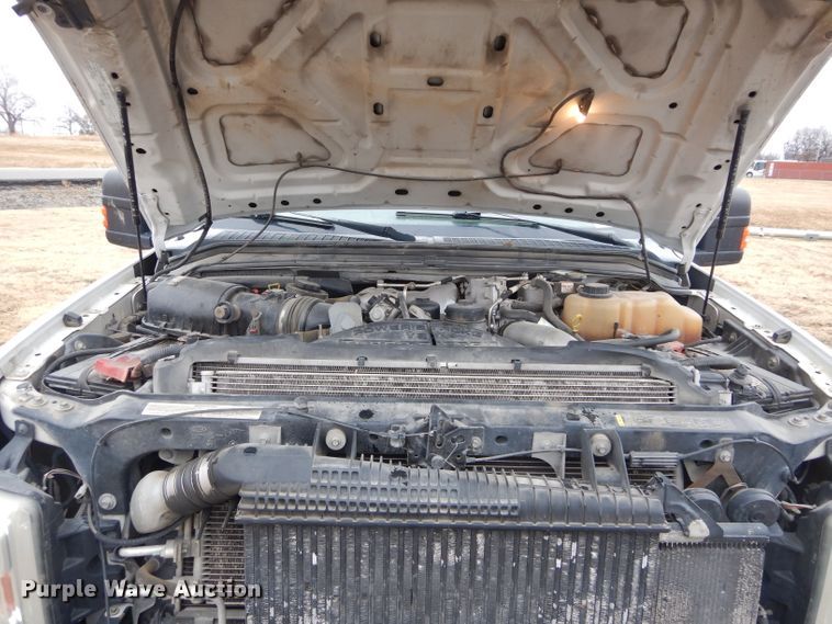 image for item GF9850 2010 Ford F350 XL Super Duty SuperCab utility bed pickup truck