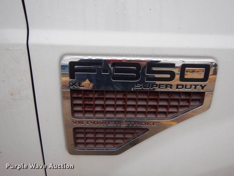 image for item GF9850 2010 Ford F350 XL Super Duty SuperCab utility bed pickup truck