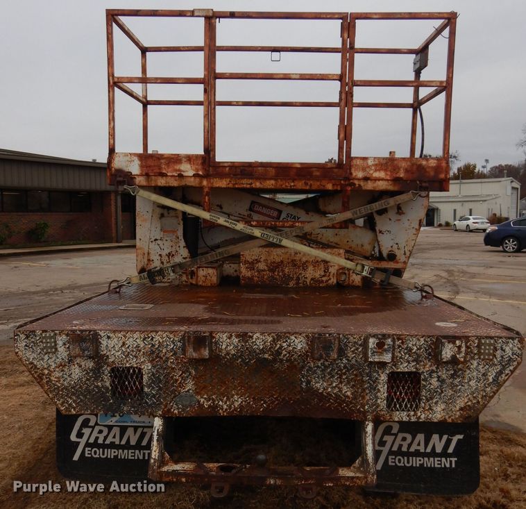 image for item GF9852 1992 Ford F350 flatbed pickup truck