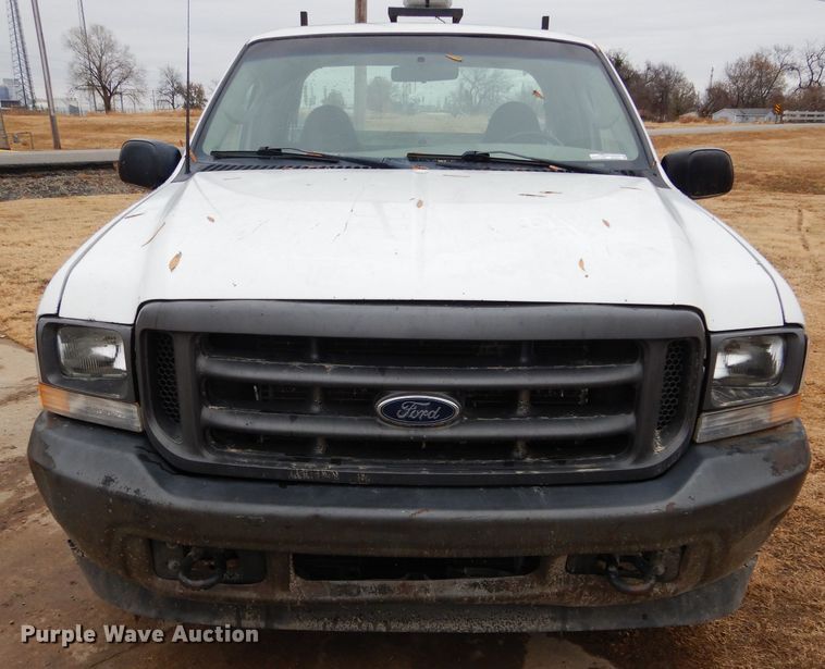 image for item GF9853 2003 Ford F250 Super Duty SuperCab utility bed pickup truck