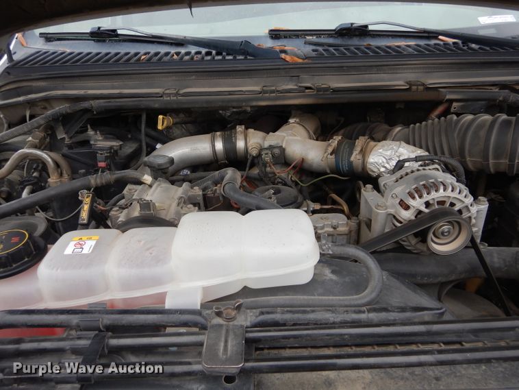 image for item GF9853 2003 Ford F250 Super Duty SuperCab utility bed pickup truck