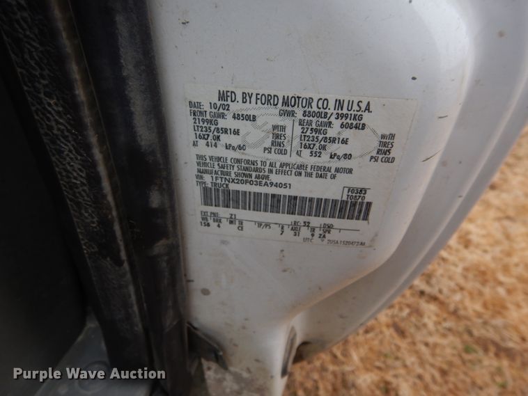 image for item GF9853 2003 Ford F250 Super Duty SuperCab utility bed pickup truck